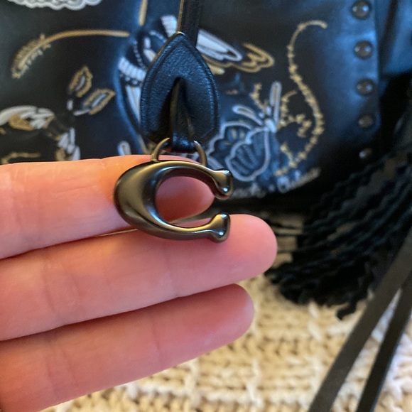 Rare limited edition Coach purse with artist Chelsea - Picture 4 of 12